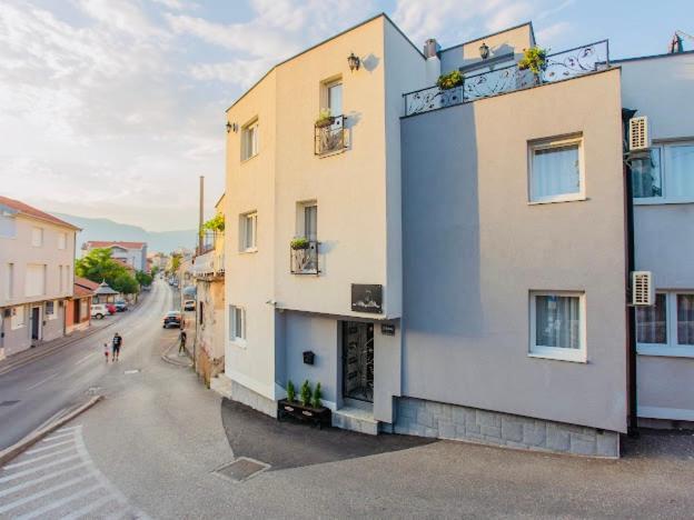 Villa Malkoc - Luxury Rooms & Apartments Mostar Exteriör bild